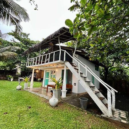 Beach House Kalukatiya - Family Villa, Seaview Room, Garden Room Dikwella Dış mekan fotoğraf