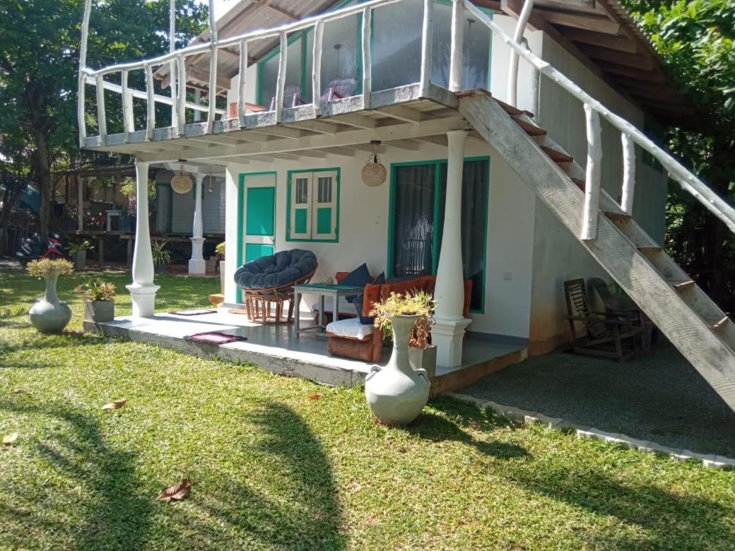 Beach House Kalukatiya - Family Villa, Seaview Room, Garden Room Dikwella Dış mekan fotoğraf